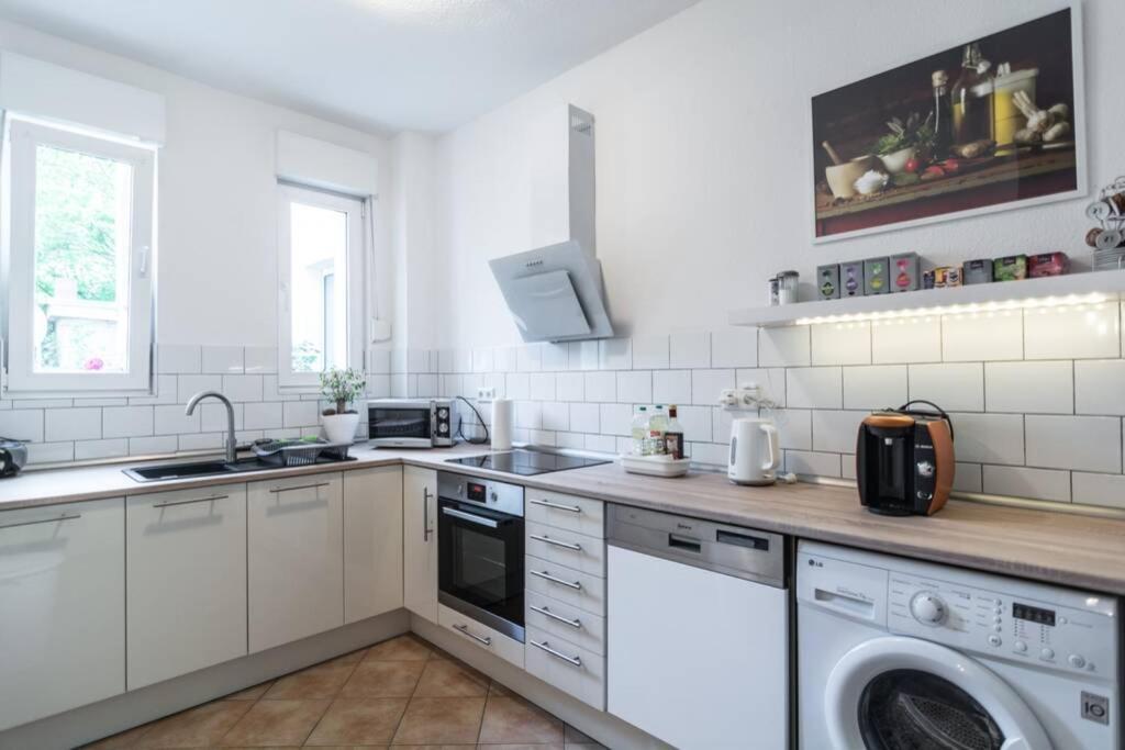 Apartment 120 Qm -3 Schlafzimmer-2 Baeder- Fuer 7 Gaeste Düsseldorf Eksteriør billede