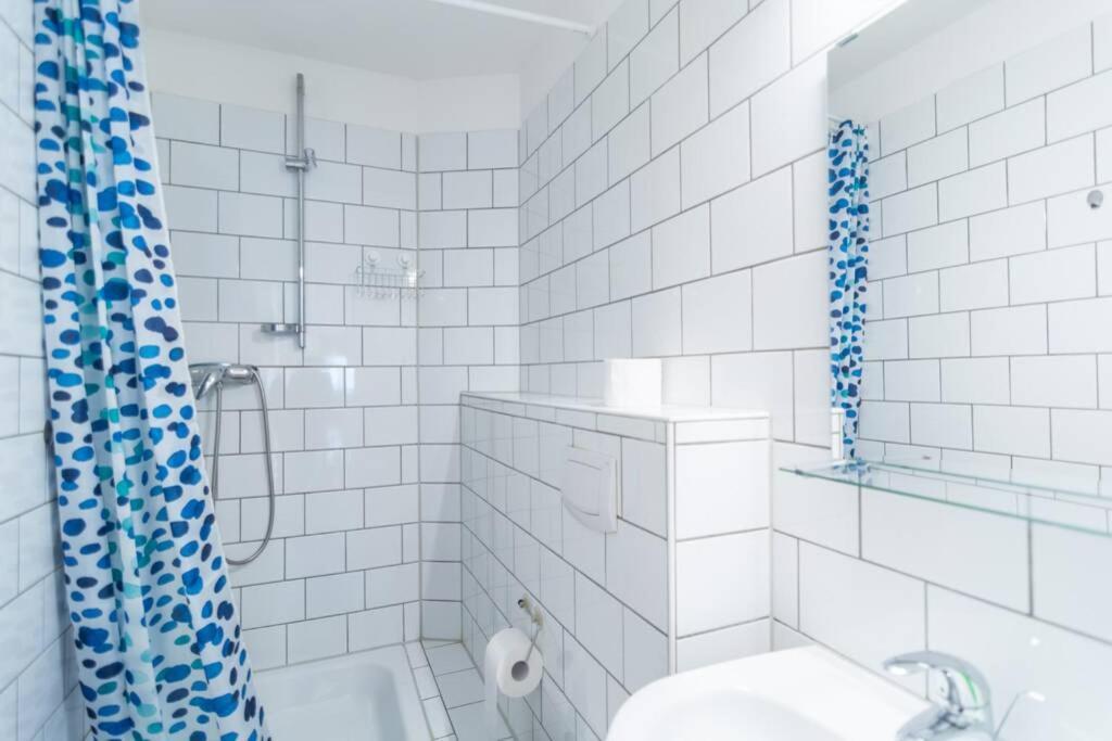 Apartment 120 Qm -3 Schlafzimmer-2 Baeder- Fuer 7 Gaeste Düsseldorf Eksteriør billede